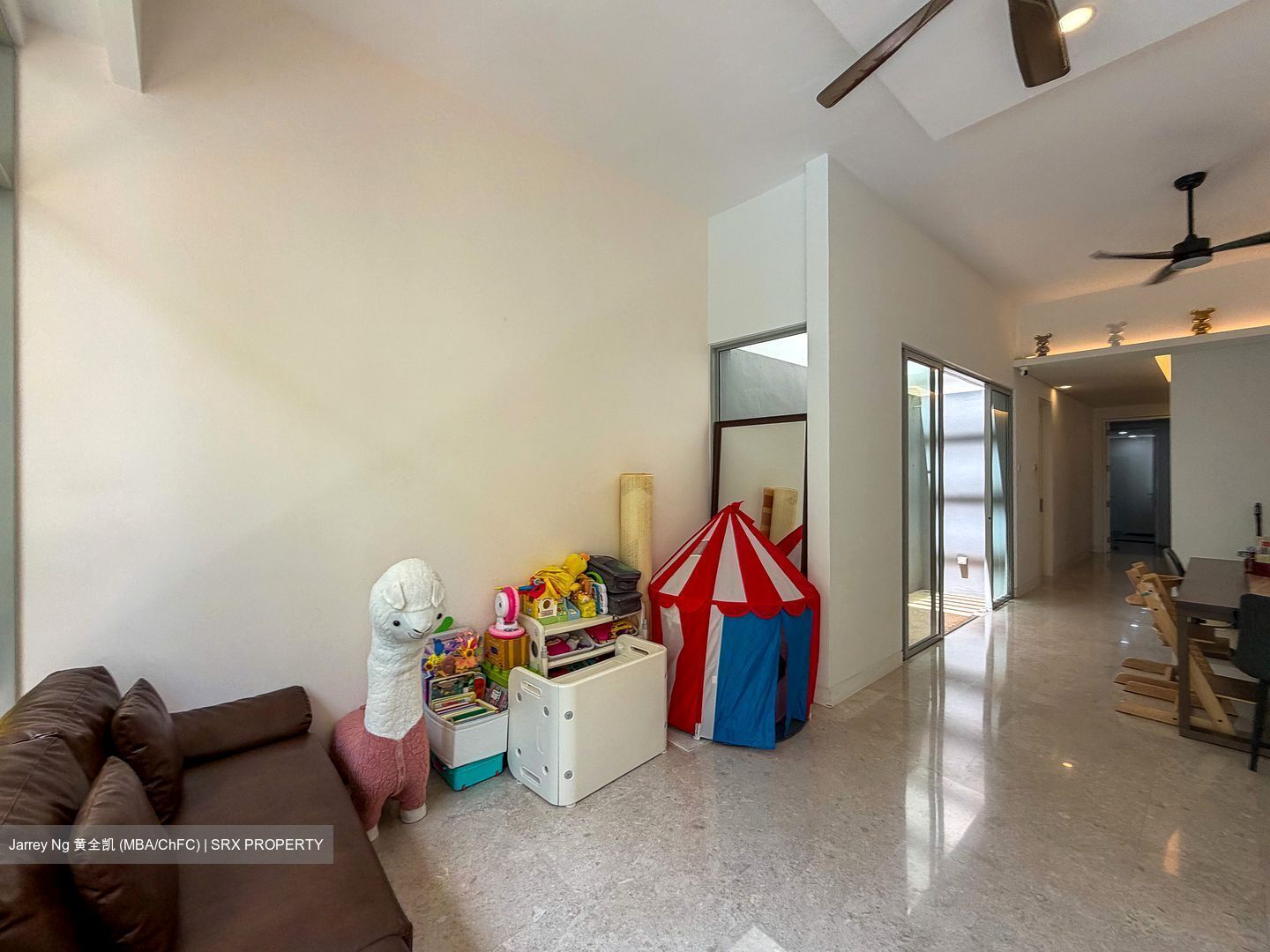 Lighthouse (D17), Condominium #577822401